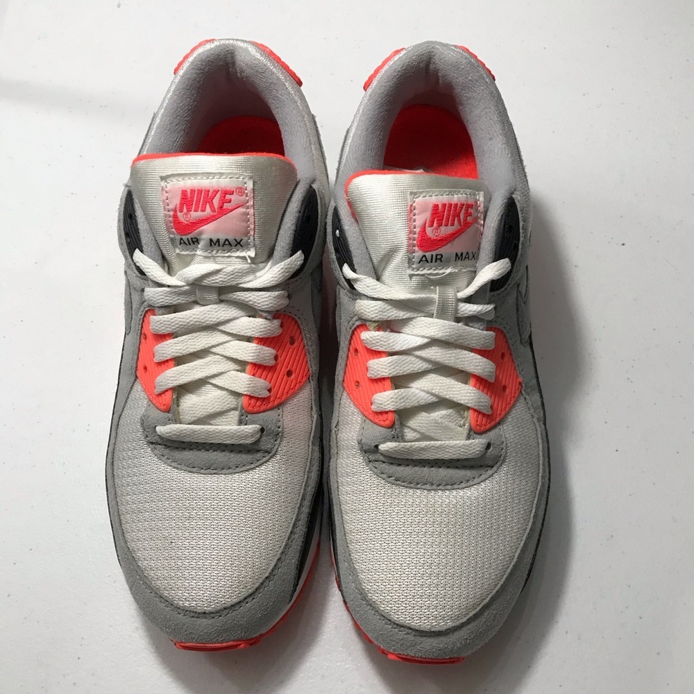 Nike Air Max 90 - White and Orange Accents Size 8.5 SB-BG